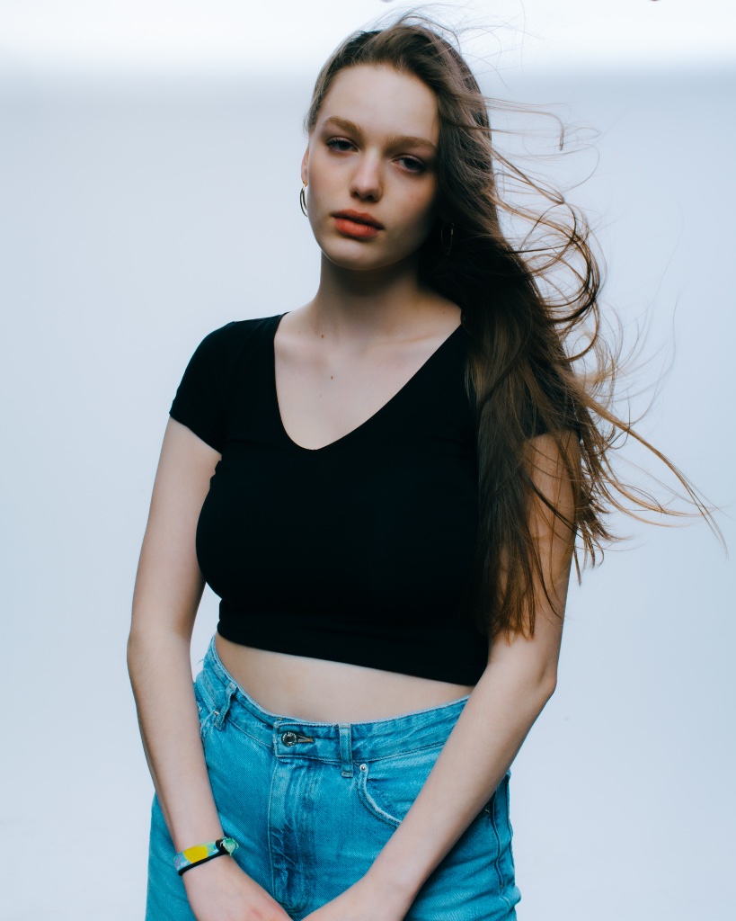 100 Teens - Image 36