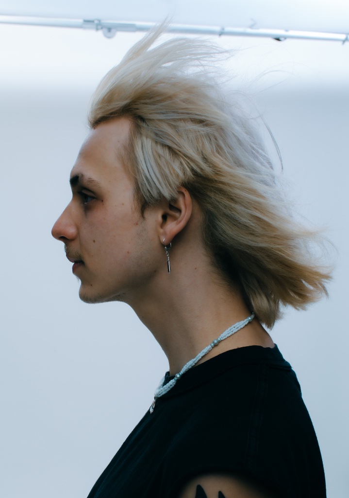 100 Teens - Image 10