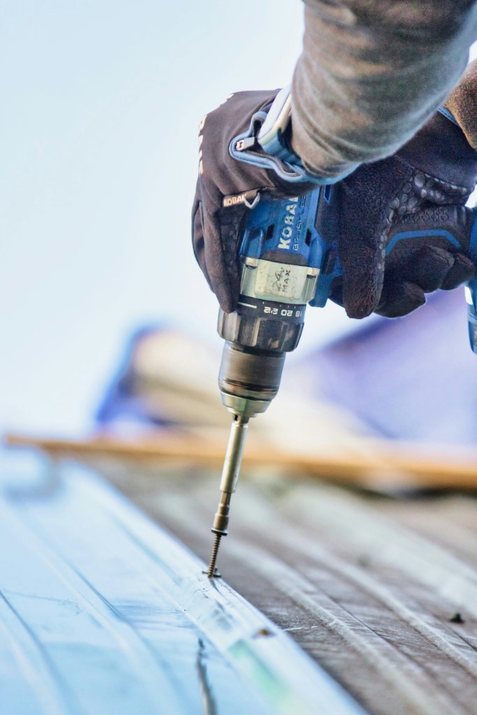 Commercial roofing installation