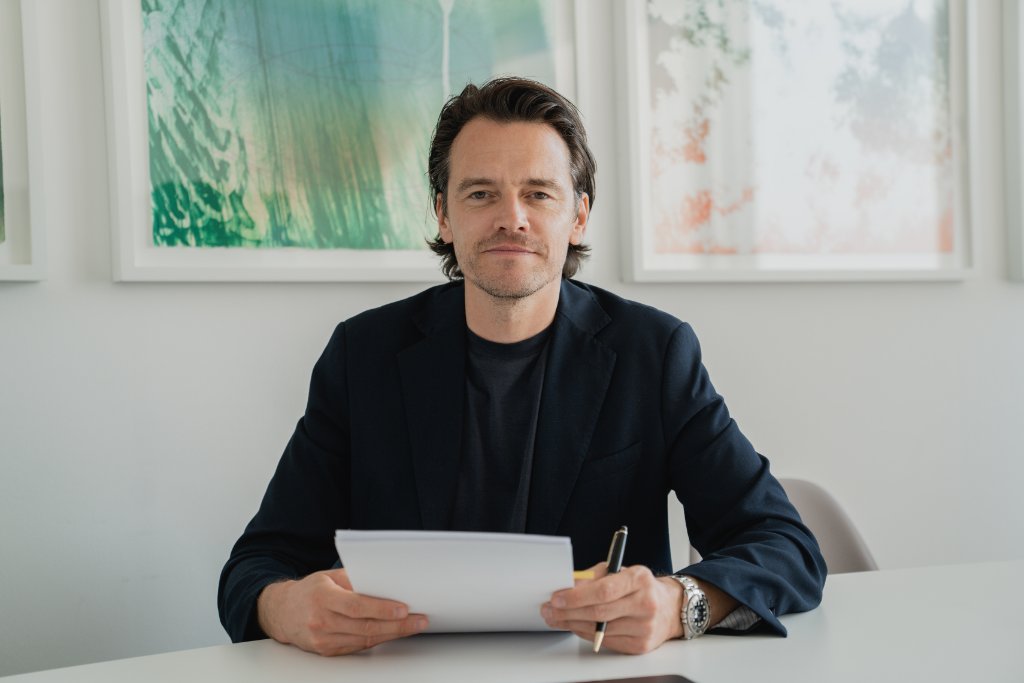 Dr. Christopher Hahn