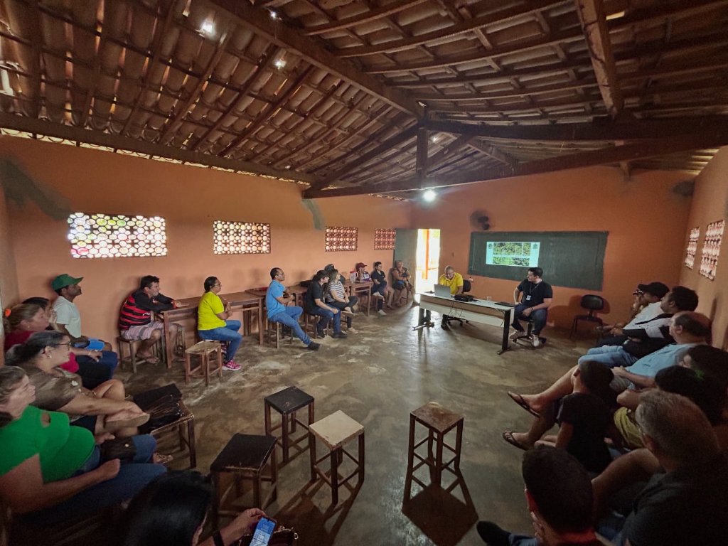Estudantes em atividade educativa