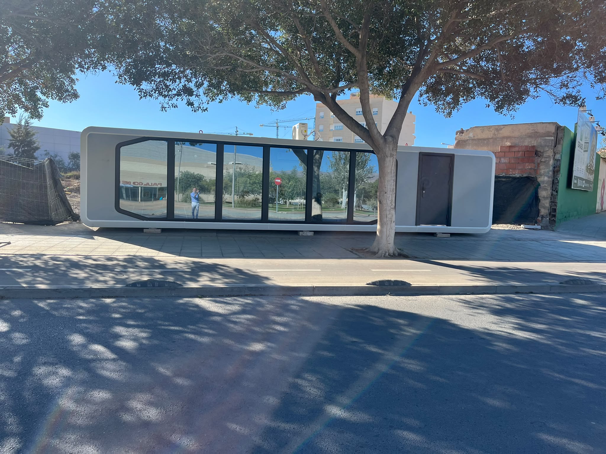 La caseta ya está en su sitio - 2