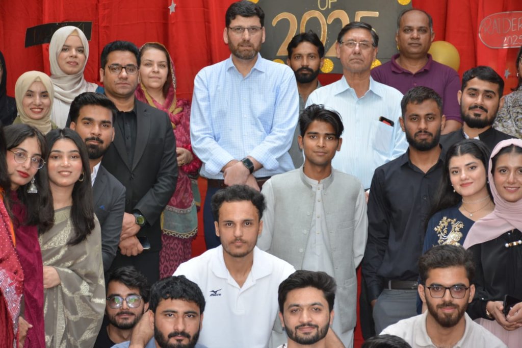 Class of 2025 group photo with faculty