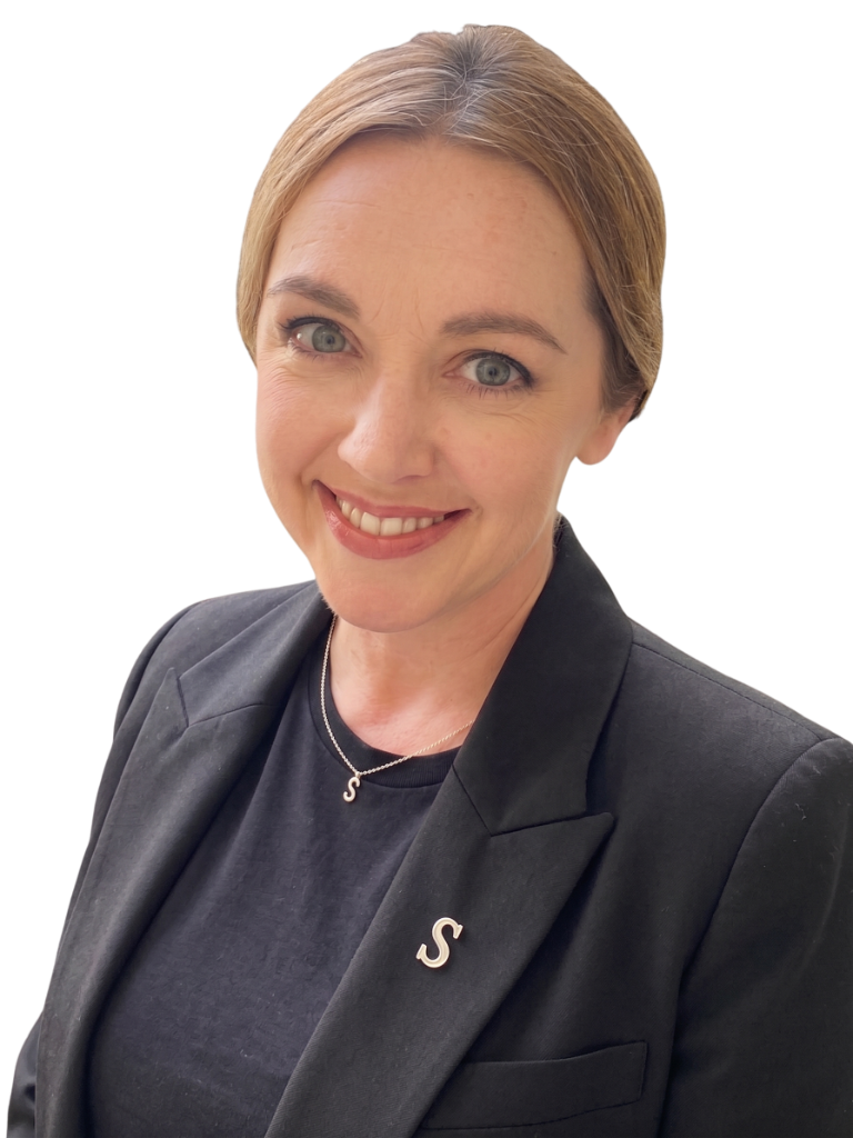 Portrait of Susi Quintana, RDH, BSDH, COM