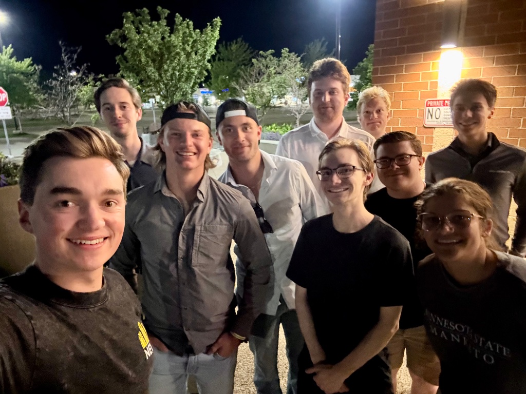 NEW Minneapolis group hangout