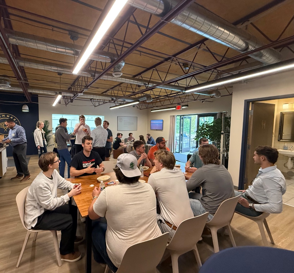 NEW Minneapolis young professionals mingling
