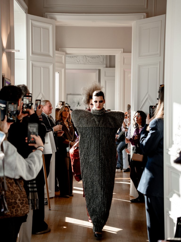 Avantgarde Look 1