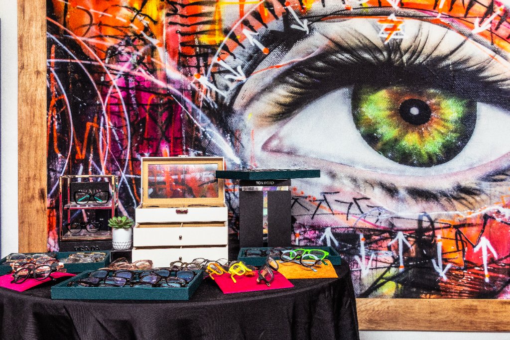 Eye artwork display