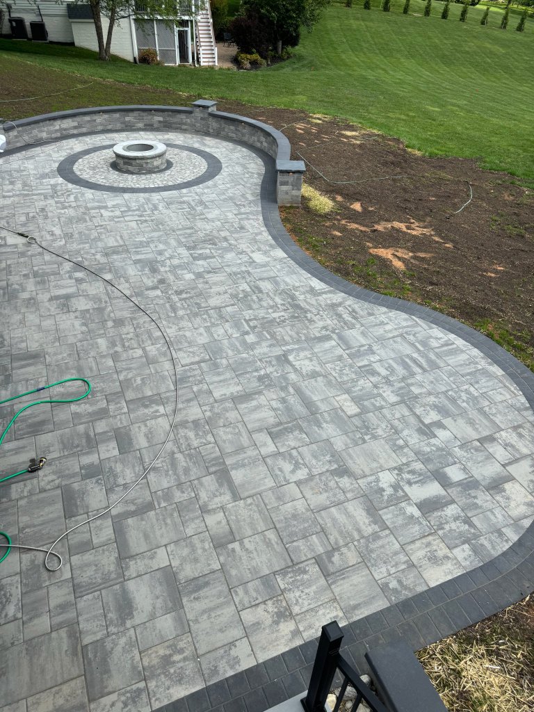 Patio with Fire Pit & Wall