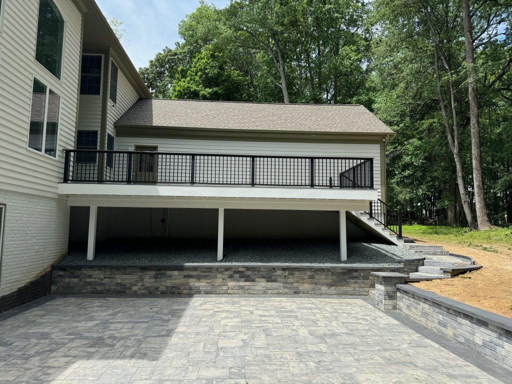 Patio with Steps & Wall