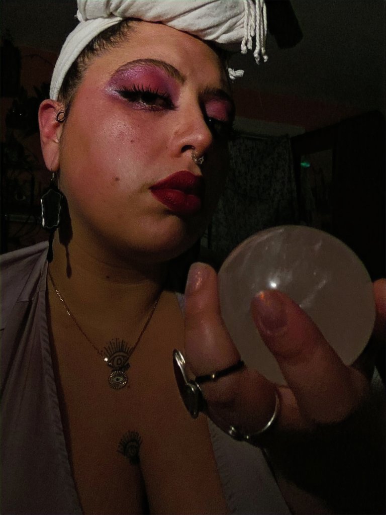 Ishtar Solís, The Cleveland Oracle