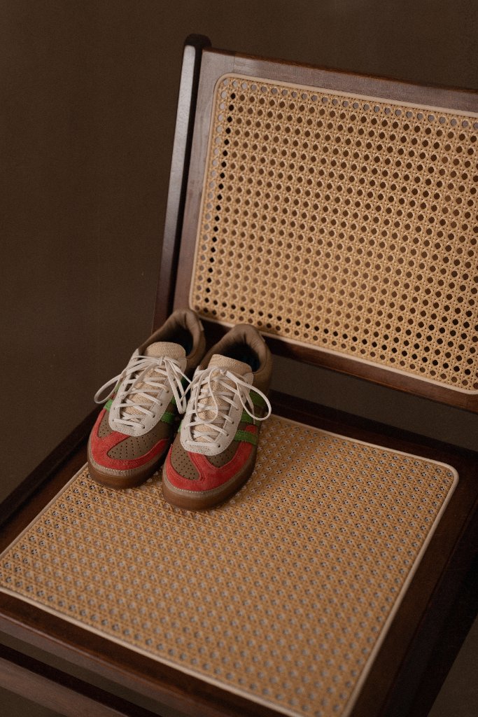 /// para BB - bespoke footwear commission by Last Annex