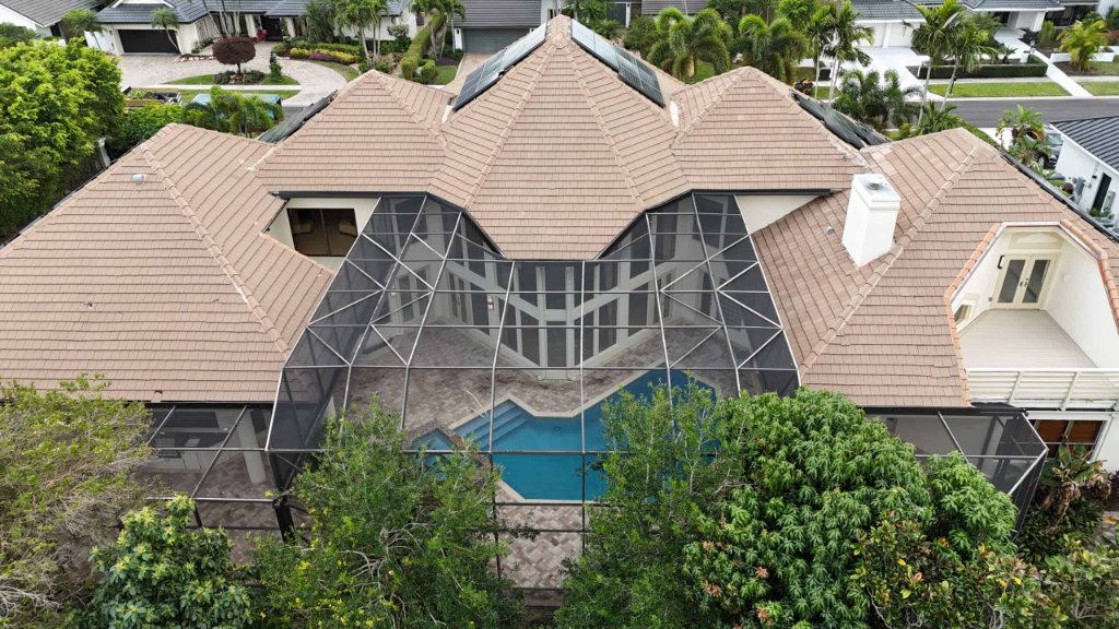 Screened pool enclosure in Lake Helen Florida