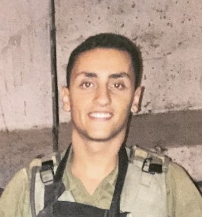תמונה אותנטית מתקופת השירות הצבאי — יועד במדים