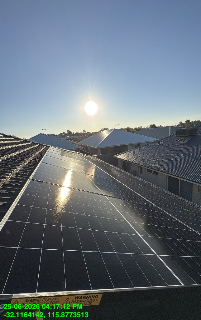 Residential 25.6kwh Battery and 14.6kw PV Array