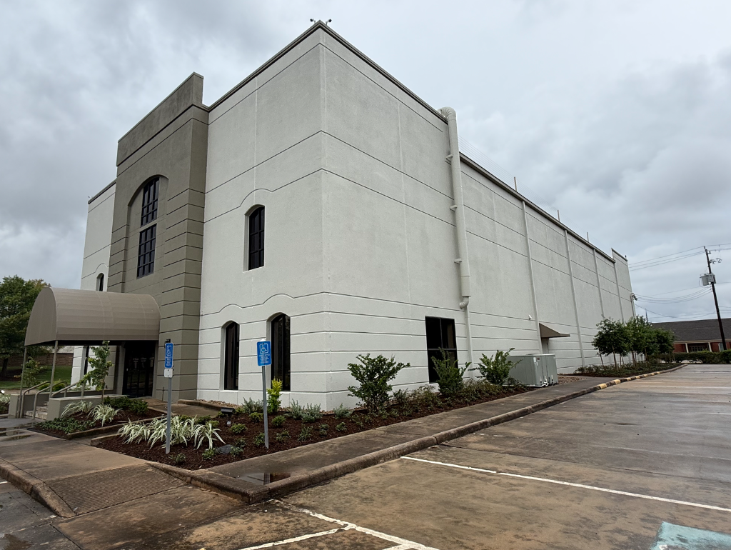 UT Physicians MOB Exterior Renovation - Photo 5