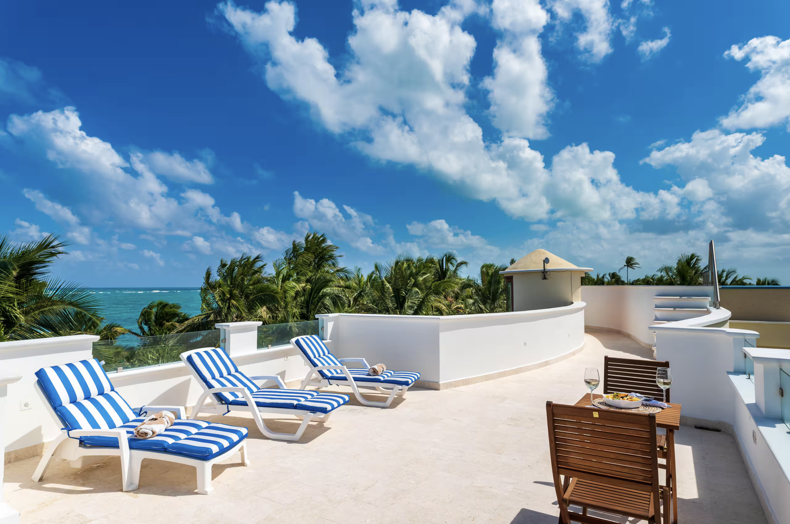 Rooftop terrace with lounge chairs