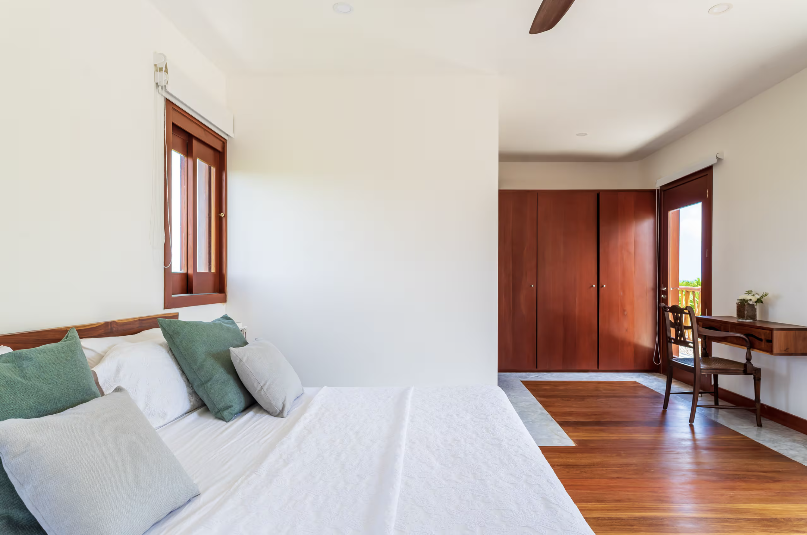 Bedroom with wardrobe & desk