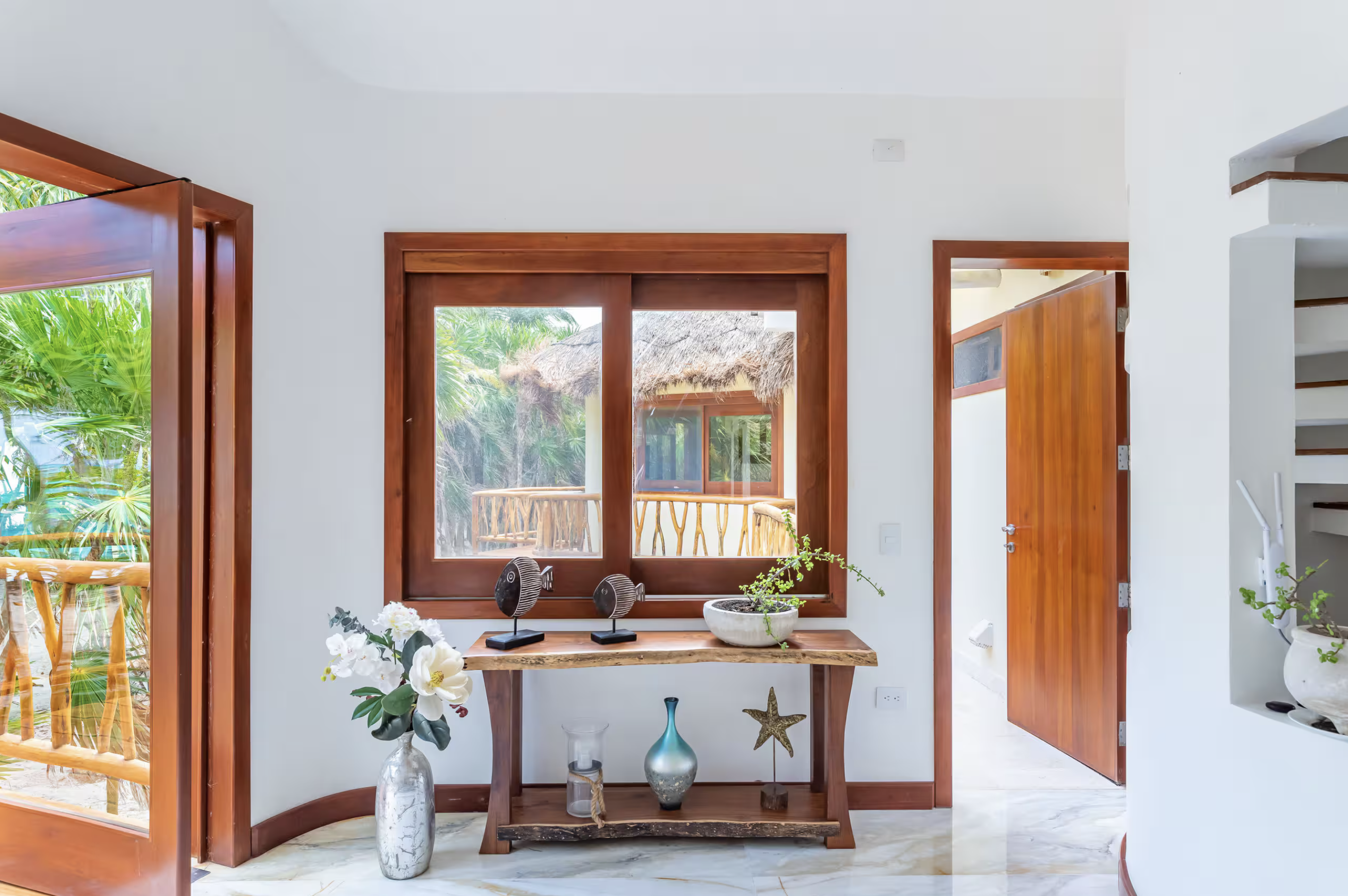 Hallway & console