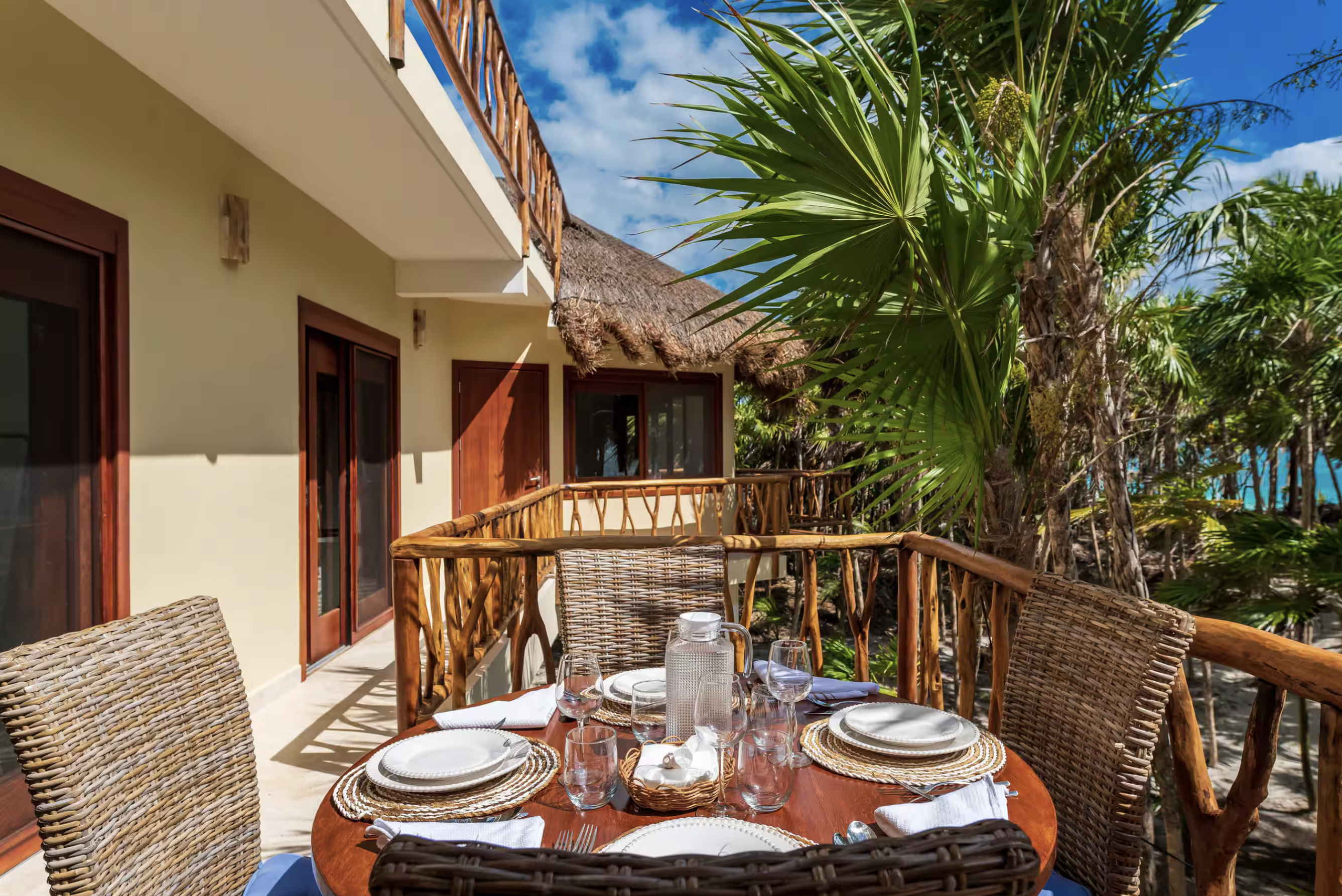 Outdoor dining set for breakfast
