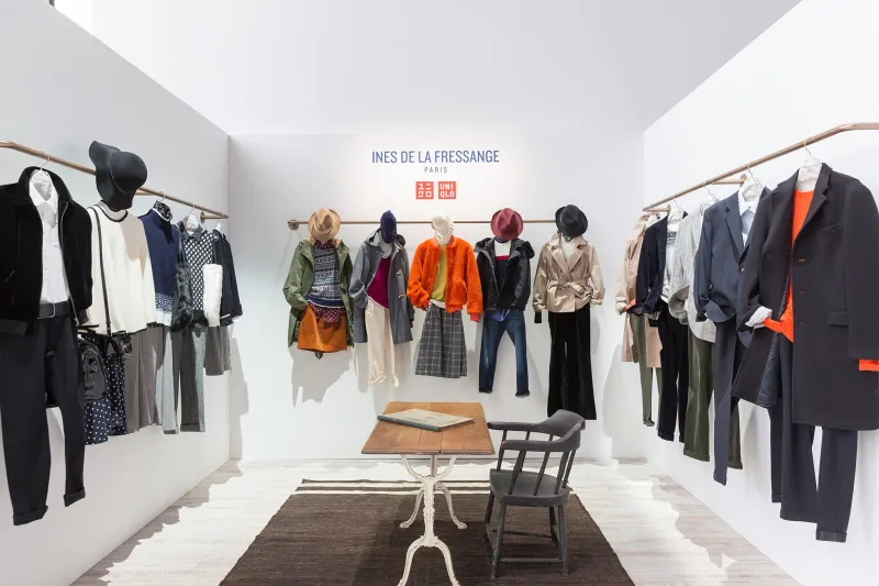 UNIQLO in-store display