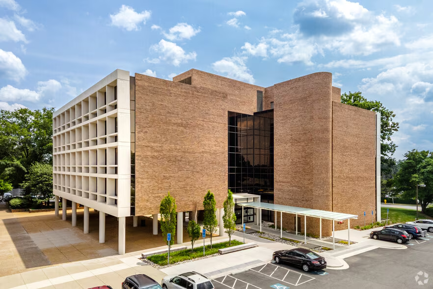 Northern Virginia Foot & Ankle Associates building exterior