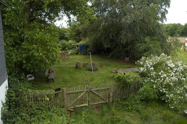 Garten mit Obstbäumen