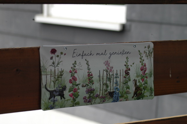 Garteneingang mit Lavendel