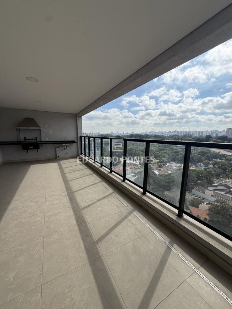 Apartamento 163 m² com Vista Cinematográfica em Indianópolis - Indianópolis