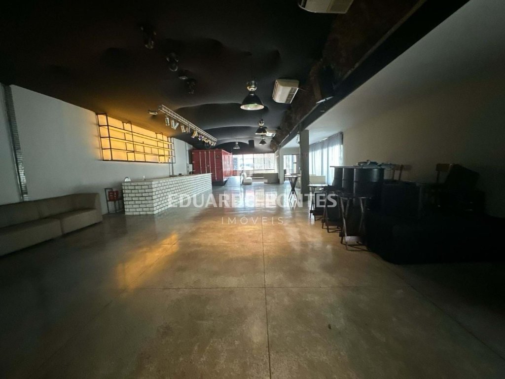 Galpão Comercial em Terreno de 500 m² na Vila Olímpia - Vila Olímpia