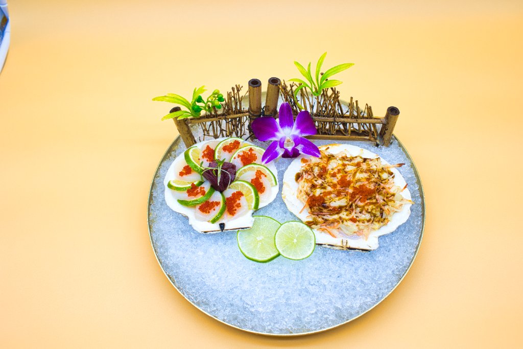 Tuna tataki platter with Yama Sushi brochure