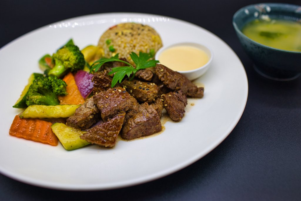 Hibachi steak with vegetables, fried rice and miso soup