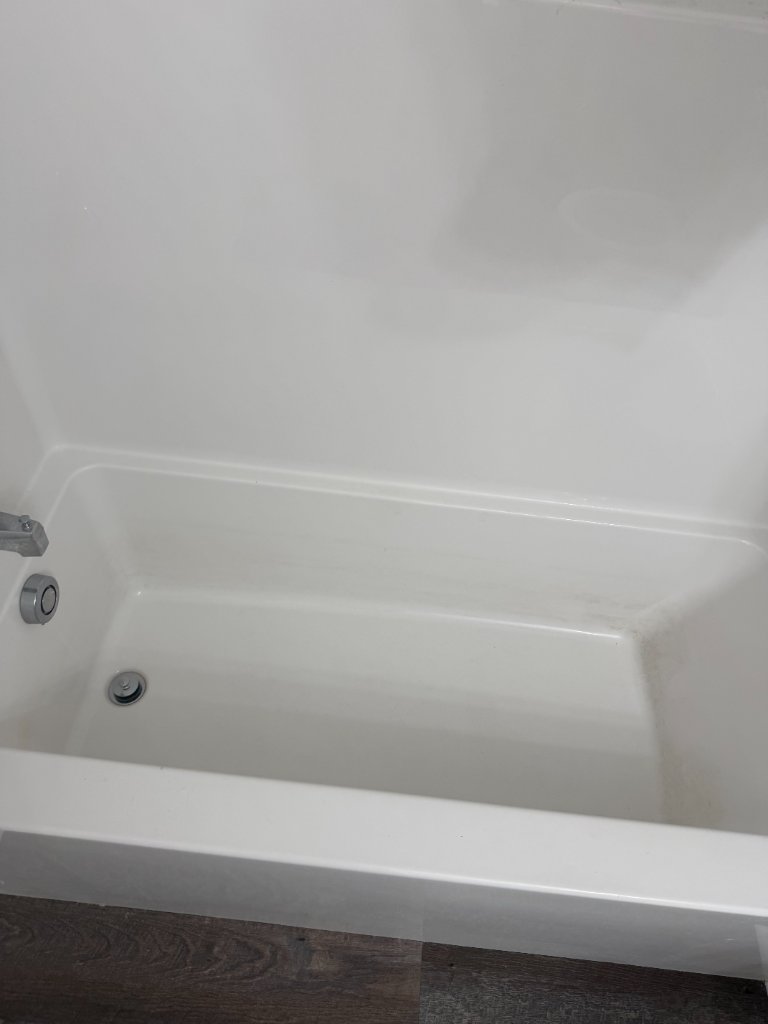 Cleaned Tub & Surround