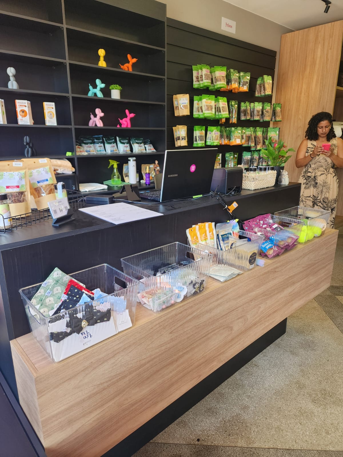 Uma boutique real, acolhedora e sempre em funcionamento