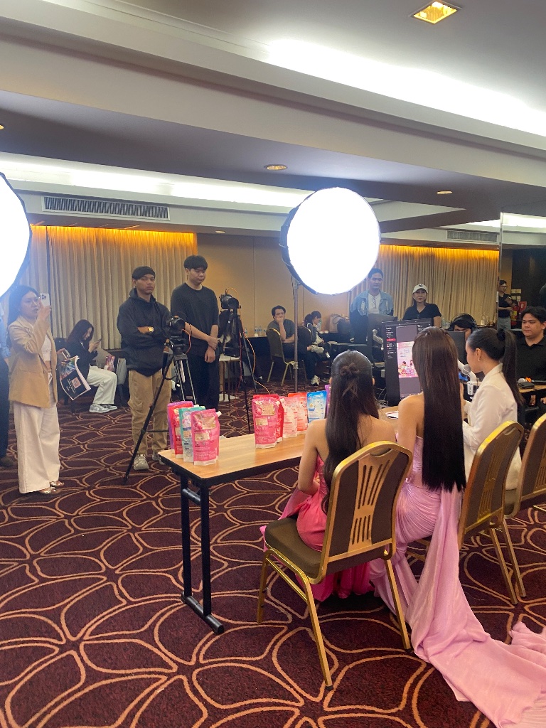 Studio lighting & camera rig — ballroom