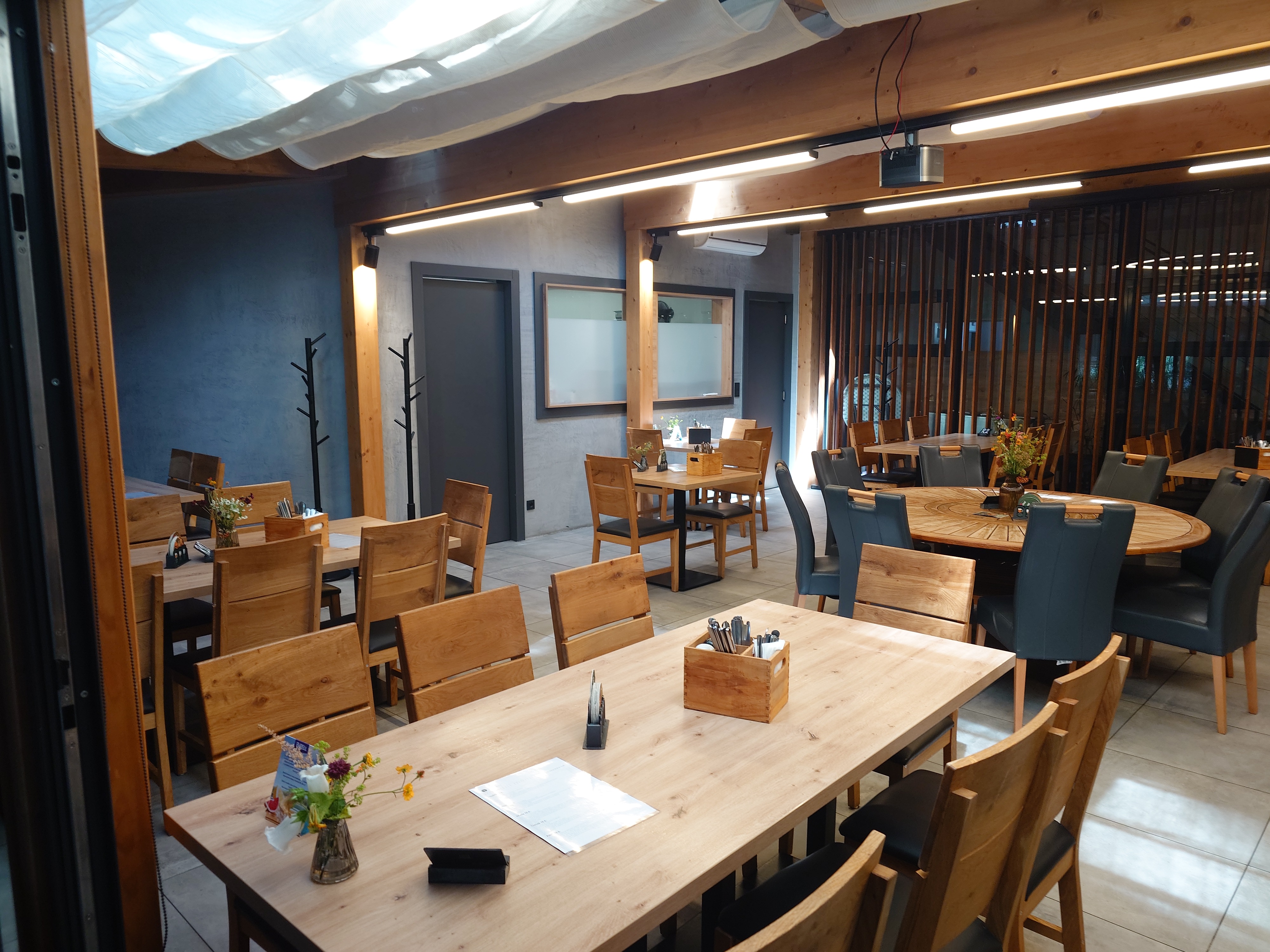 Tečko Votice Sports Club — Restaurant Interior II