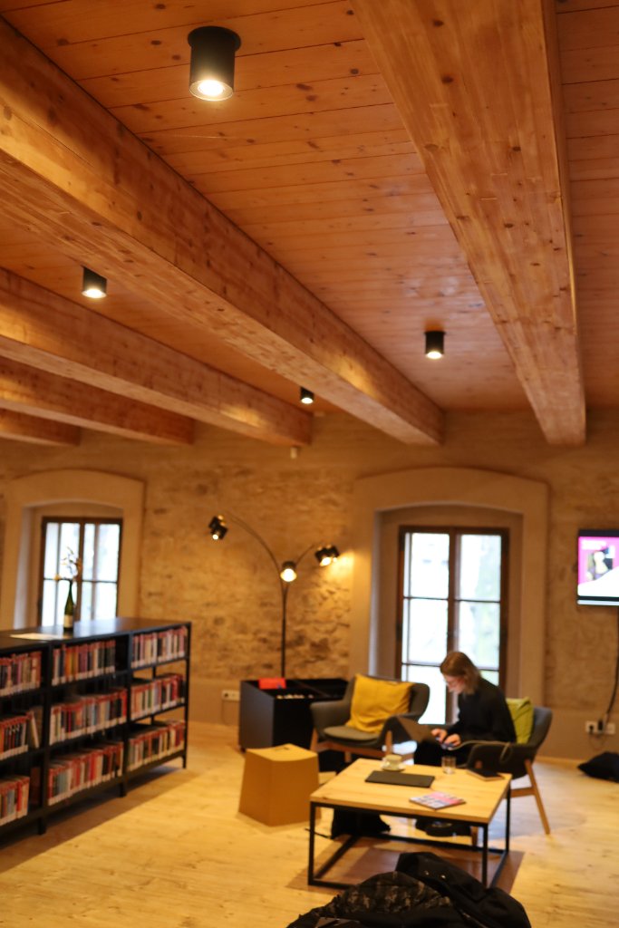 Velký Mlýn — Café Library V