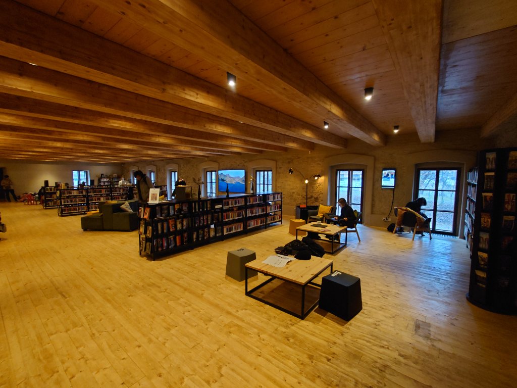 Velký Mlýn — Café Library II