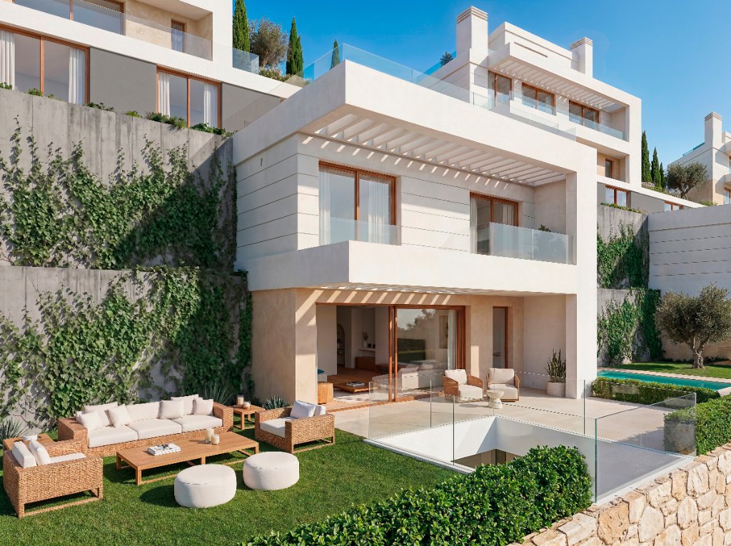 Terraza y solárium con vistas al Mediterráneo