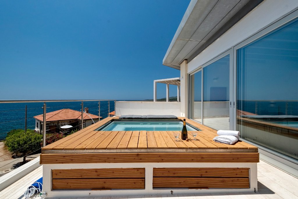 Villa Azura view 10 | Kayora Collective