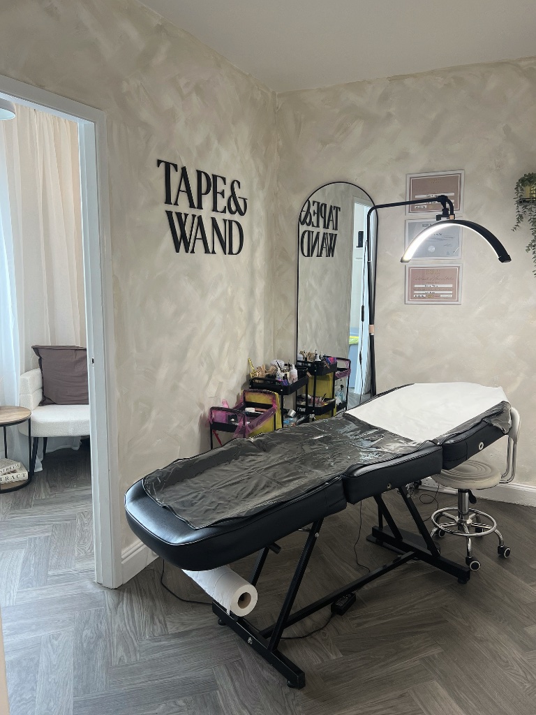 Perfect eyebrows - semi-permanent makeup artistry