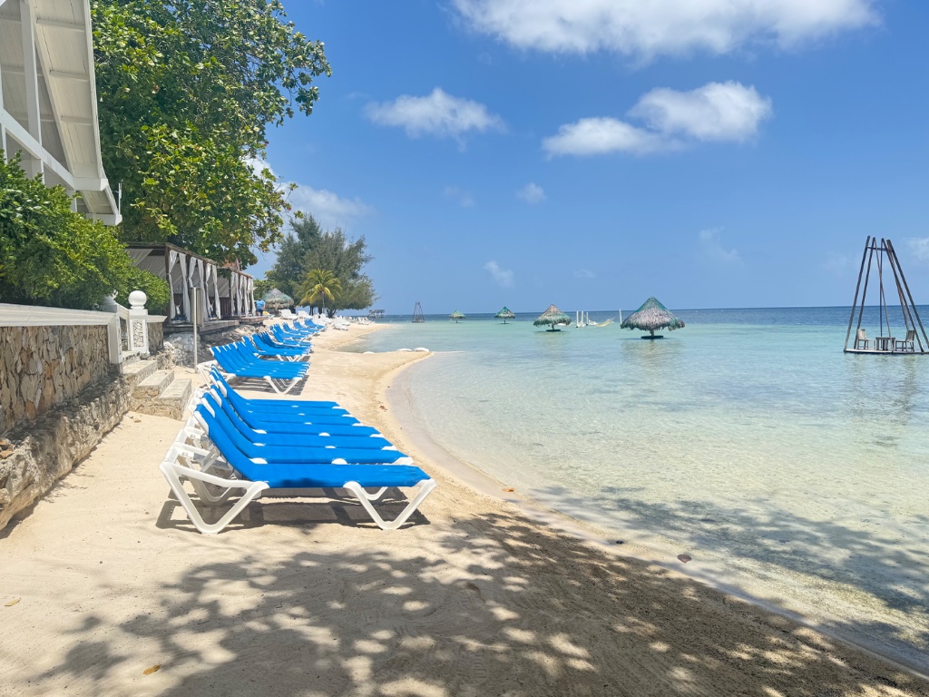 Island Tour & Beach Break at West Bay