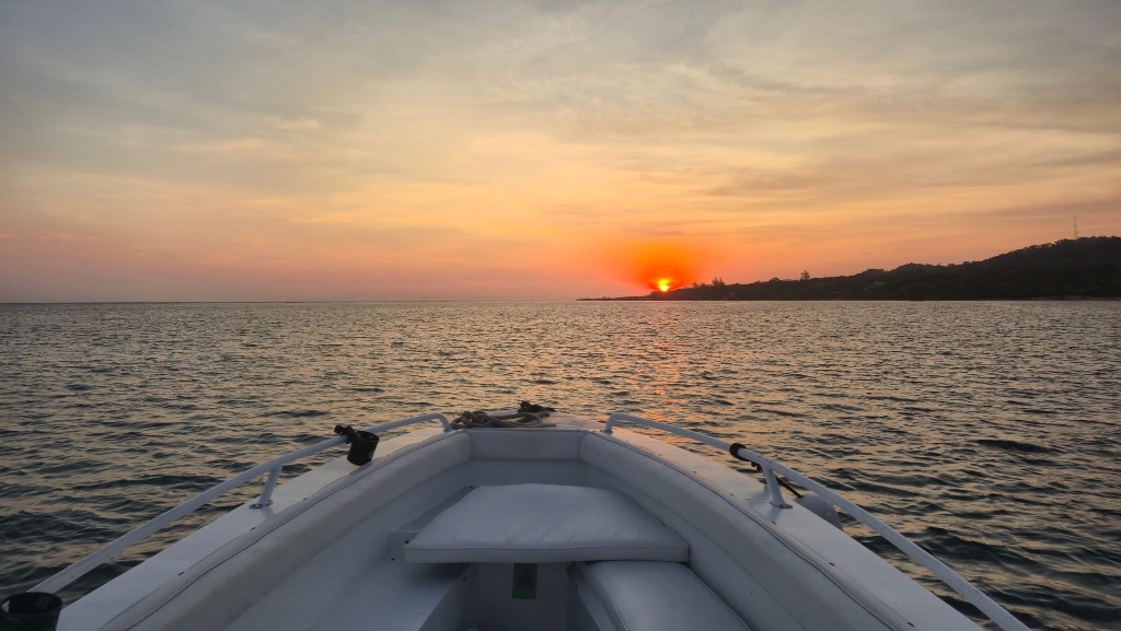 Island Vibes Sunset Tour