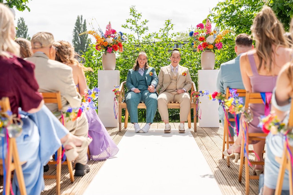 Ceremonieopstelling met stoelstyling