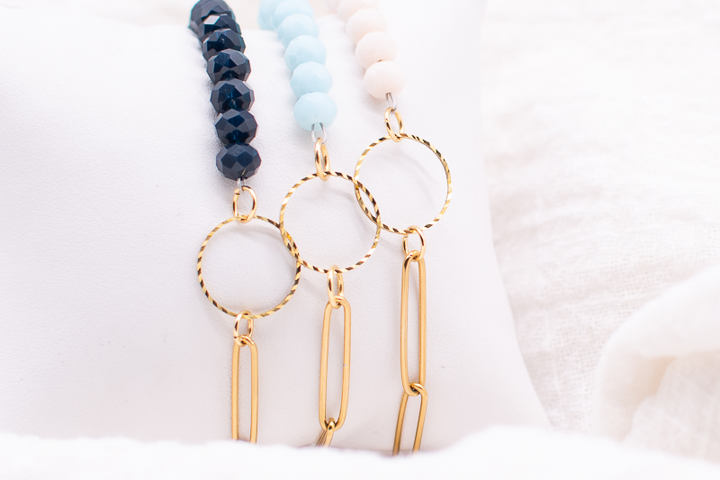 Colourful or neutral?