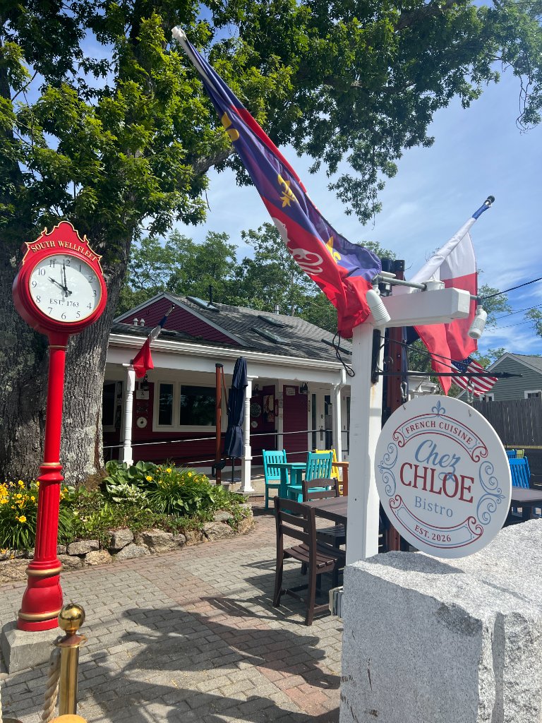 Chez Chloe Bistro patio