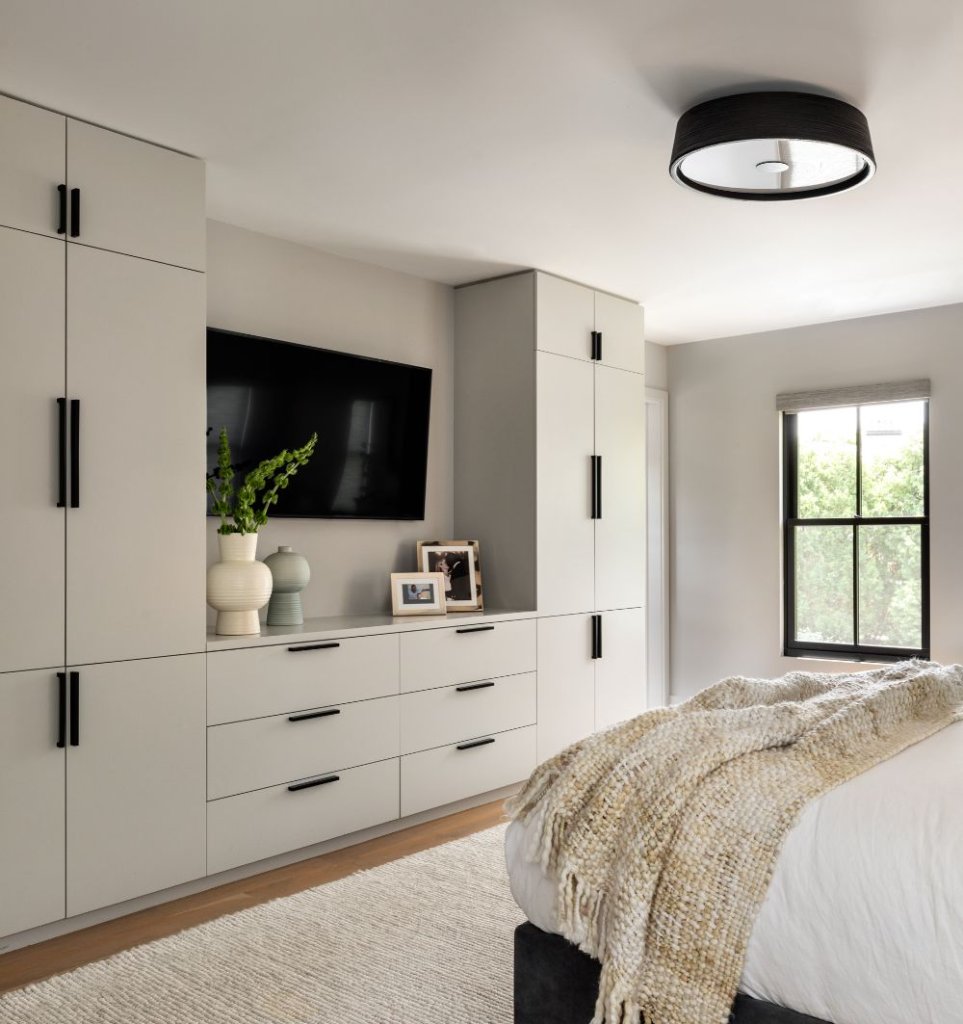 Cream Built-in Cupboard