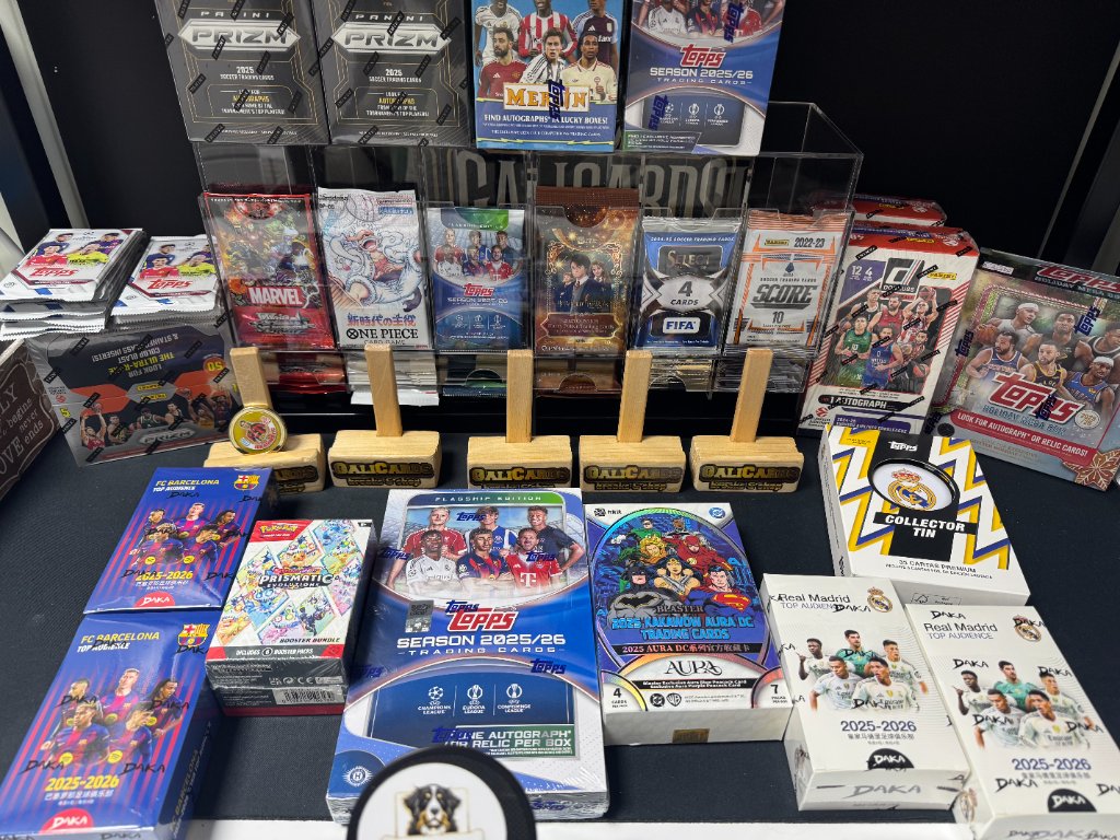 Card show gallery 6
