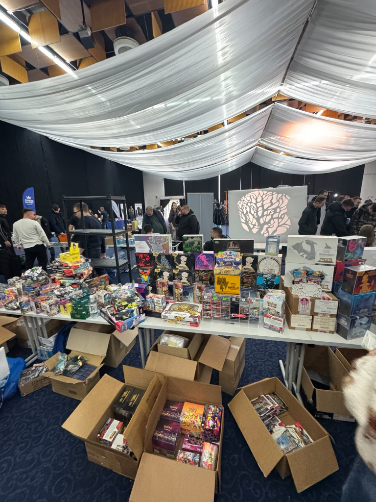 Card show gallery 1
