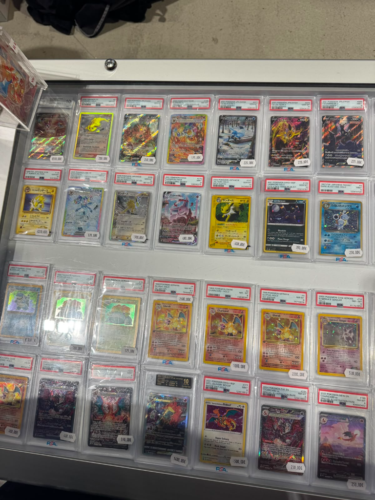 Card show gallery 7